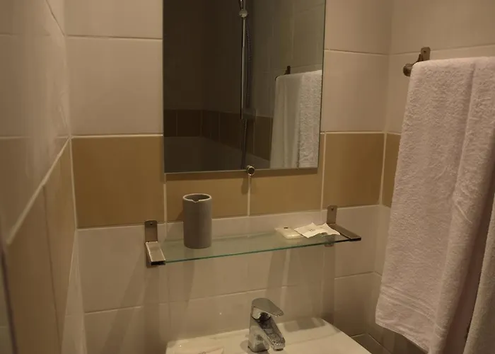 Saint Georges Hotel 2*